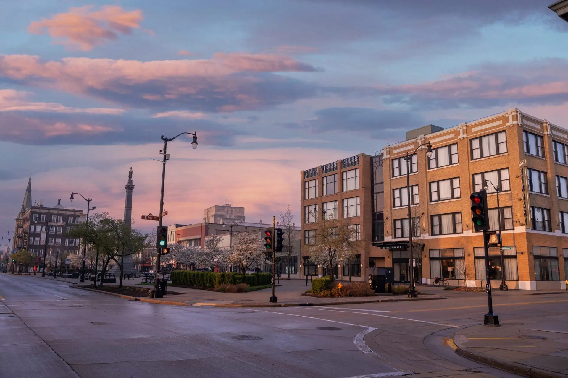 New downtown Racine loan program offers low-interest, partly forgivable loans to fill vacant storefronts