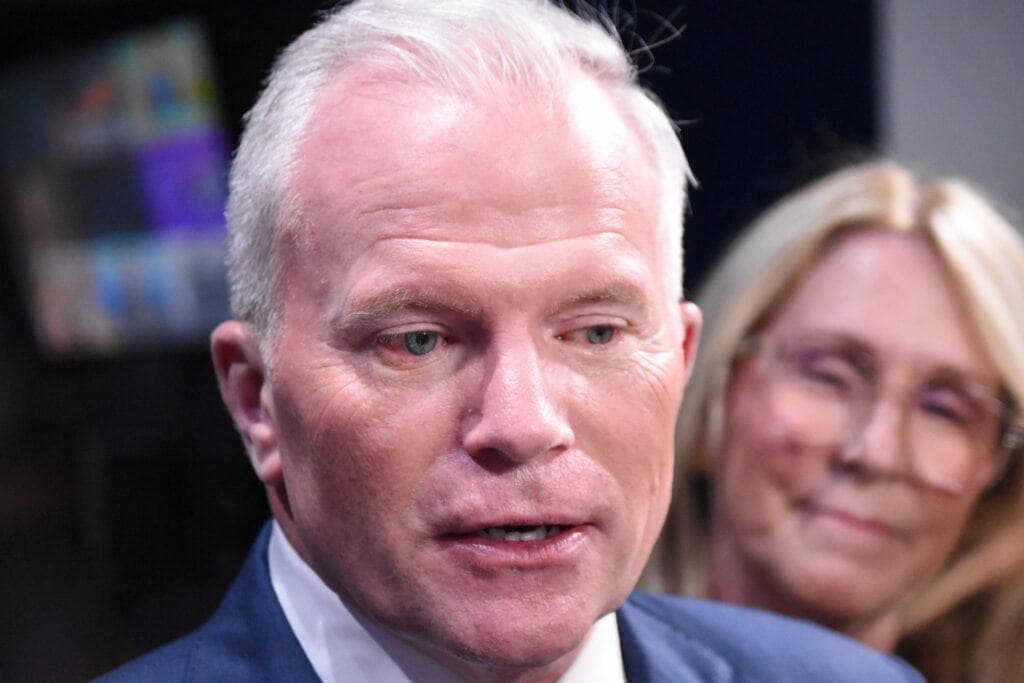 Mike Cox drops out of GOP gubernatorial primary, leaving two-way fight between Johnson and James