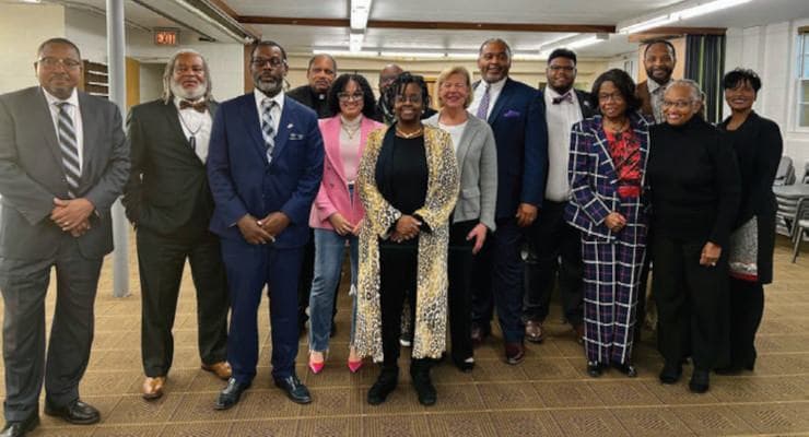 Senator Tammy Baldwin Meets With Faith Leaders in Milwaukee
