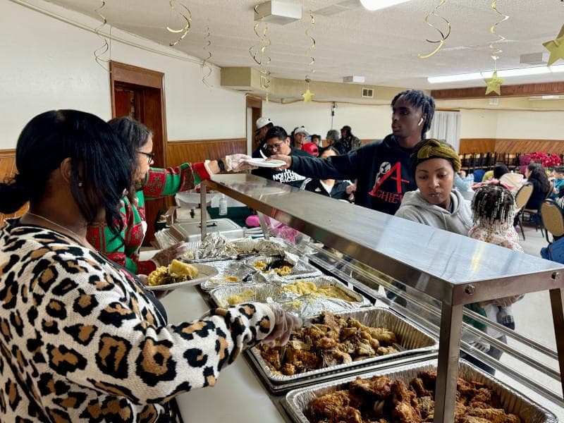Milwaukee Families Gather to Celebrate the Holidays and Promote Infant Health