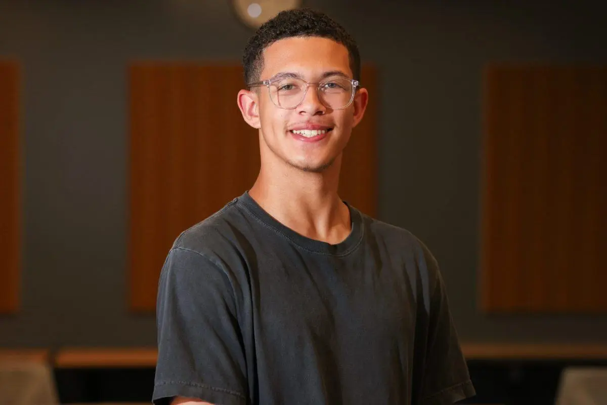 Program at Boys & Girls Club’s Ready Center helps Milwaukee student move closer toward his dream of being a pilot