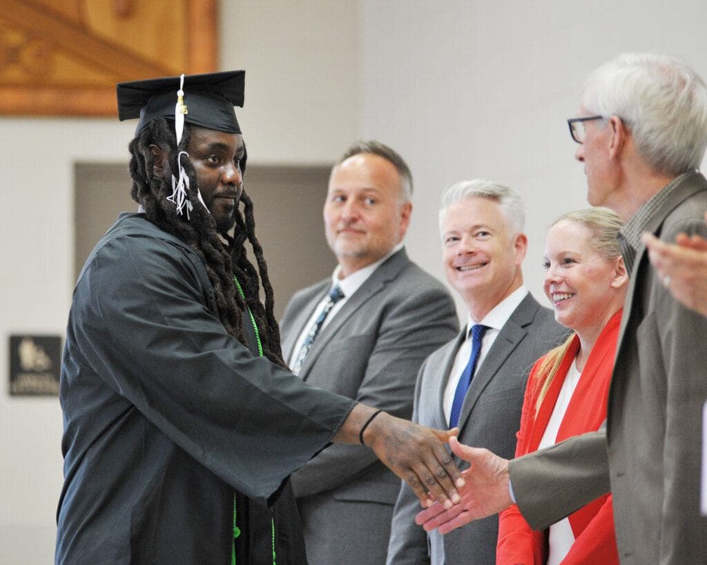 UW sees first incarcerated bachelor’s degree graduates since 1975