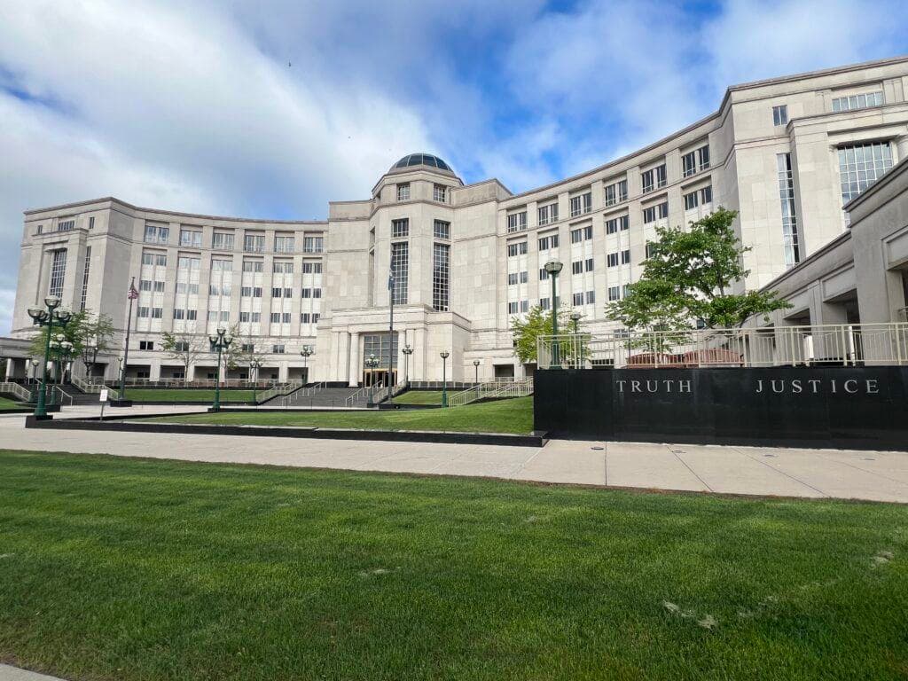 Michigan Supreme Court rules police cannot mislead suspects into waiving right to attorney