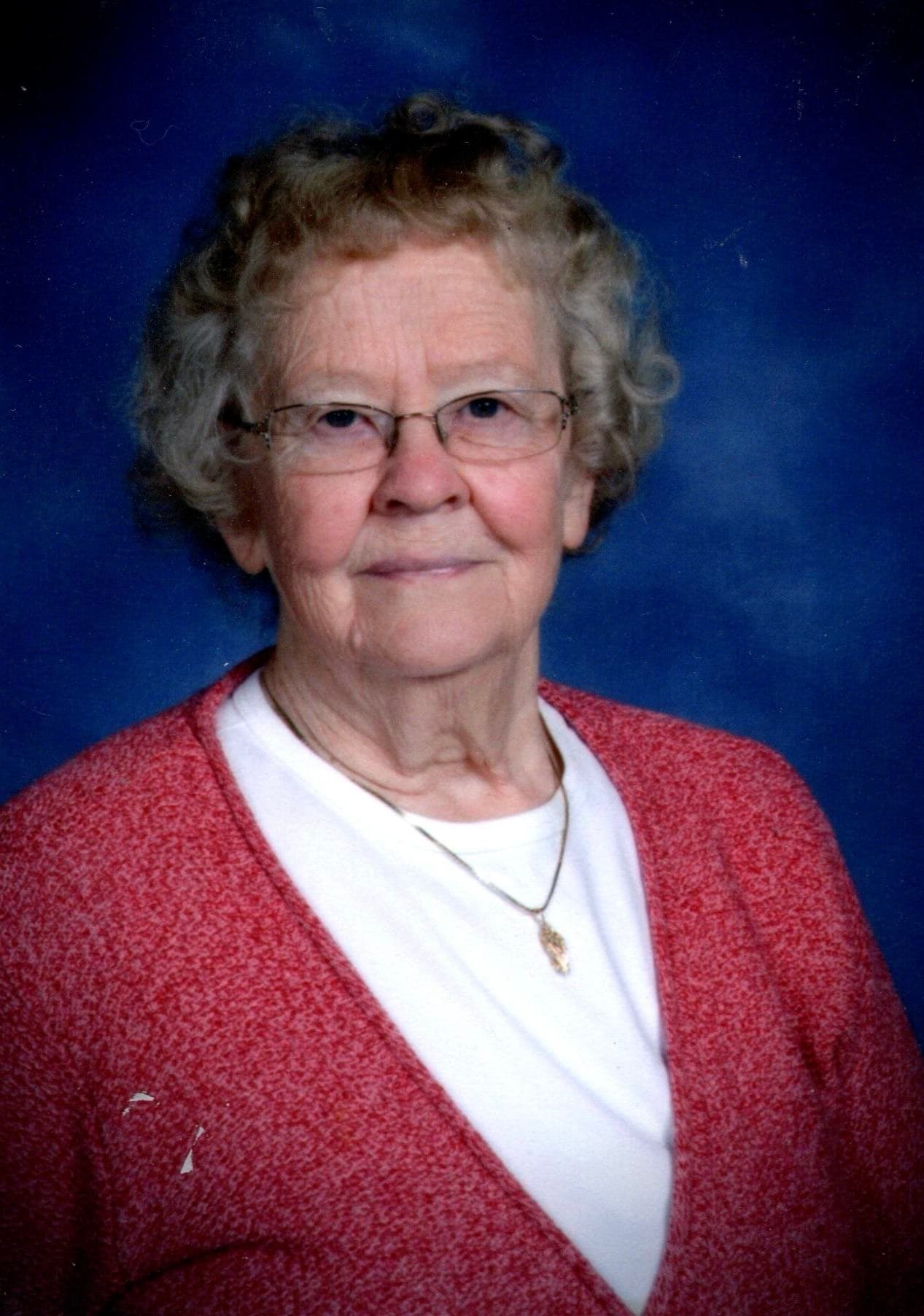 Evelyn H. Palosaari, 91, Chassell