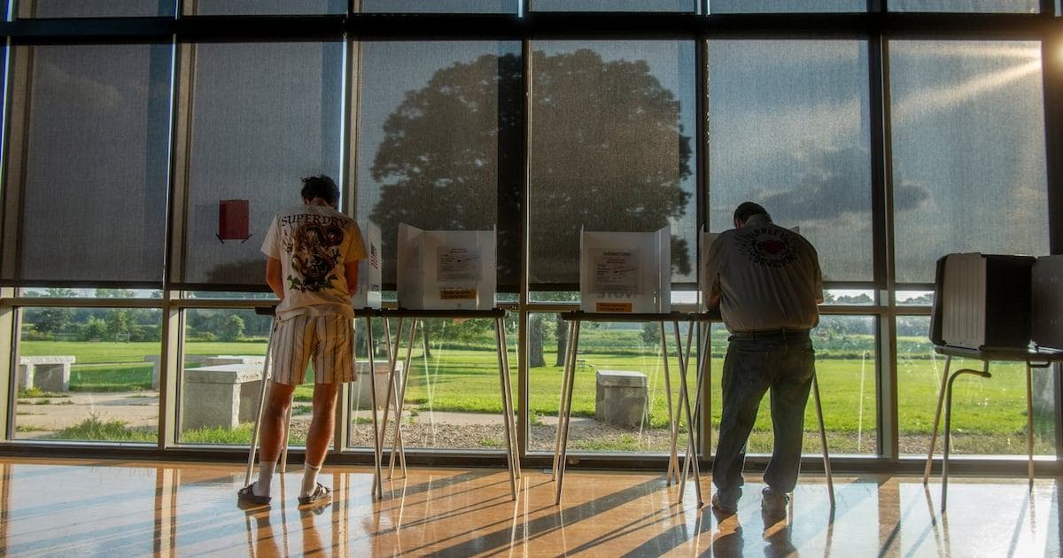 Why the mistake of sending duplicate absentee ballots virtually never results in double voting