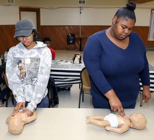 New Moms and Families Gather to Learn Infant CPR