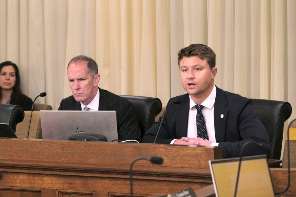 Other Minnesota legislators also drink on the job, GOP lawmakers argue in defense of day drinking