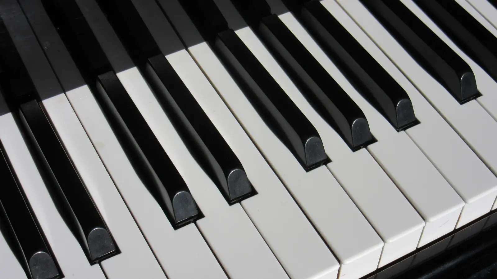 Pianos + Art + Music equals Keys to the City