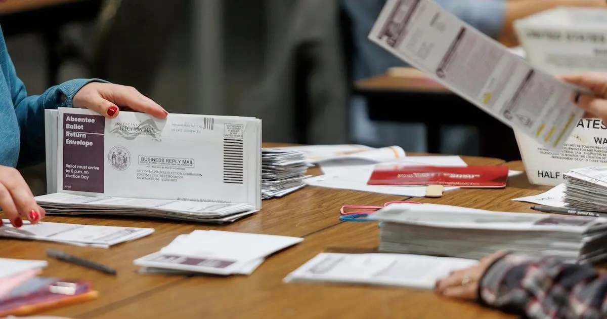 In Wisconsin, voters cast early in-person ballots as distrust in the mail grows