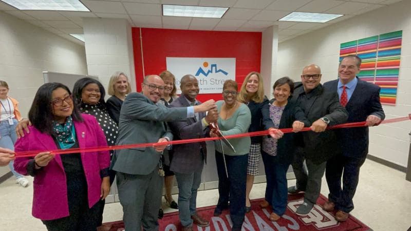 Sixteenth Street Community Health Centers & MPS Partner to Open a Full-Service, Bilingual Health Clinic at South Division High School