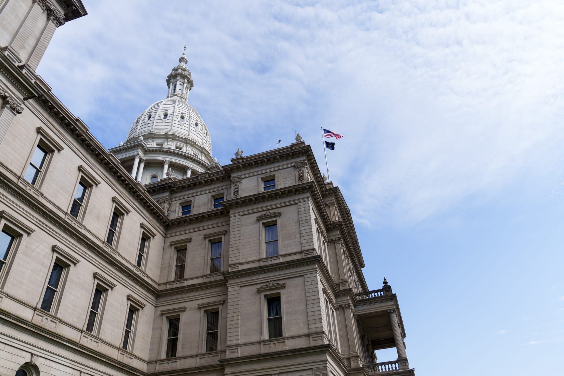 Don’t have a retirement plan? Michigan Senate bills could change that