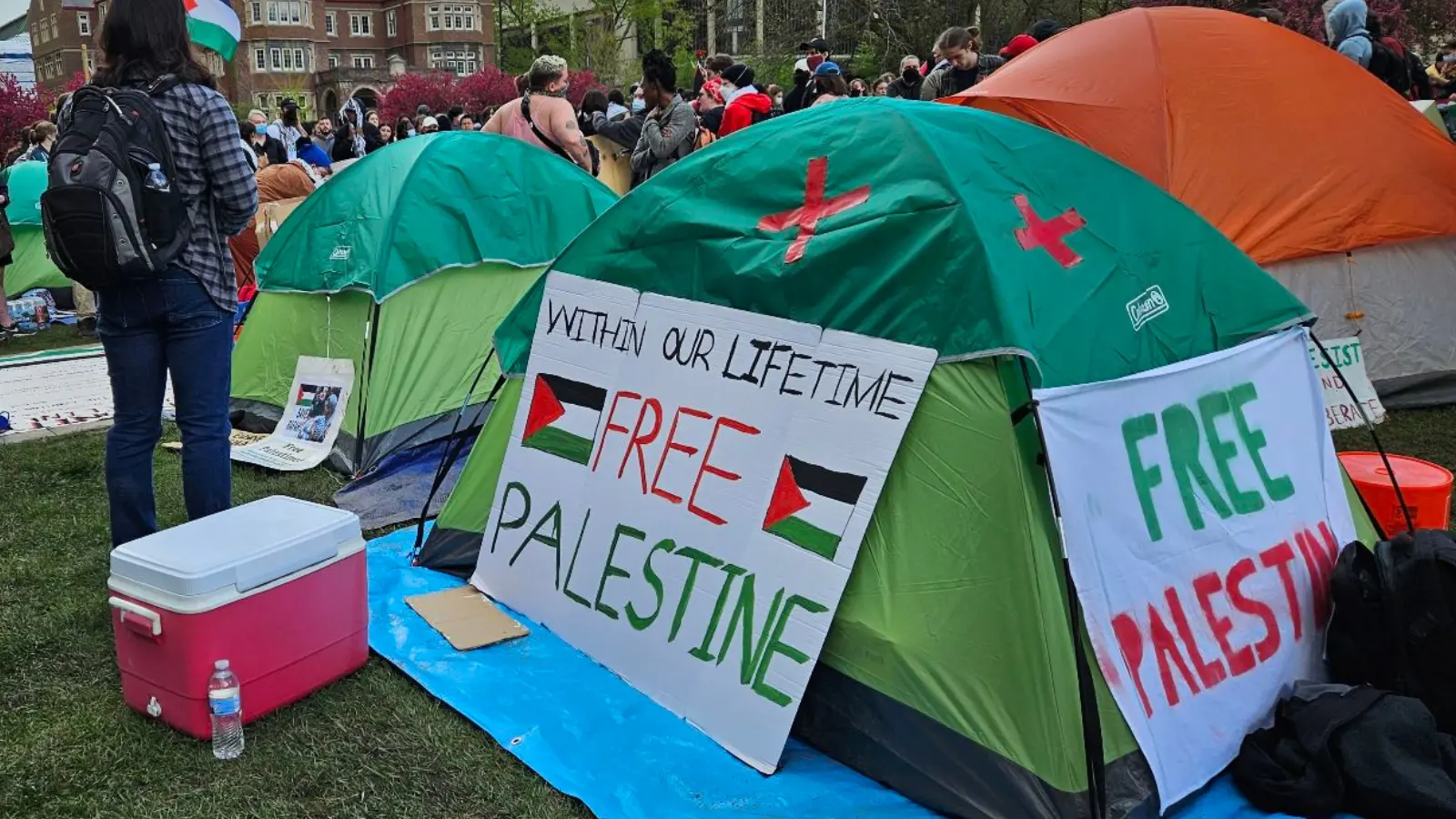UW officials, protesters agree to clear encampment on campus