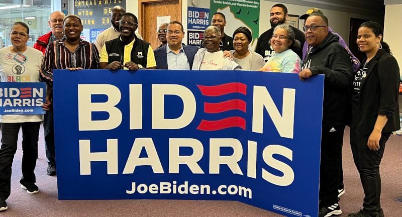 Democrats Canvass Milwaukee with Support from Party Leaders