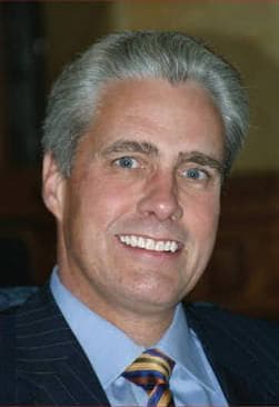 Alderman Bauman Helps Residents Reinvest in their Neighborhoods
