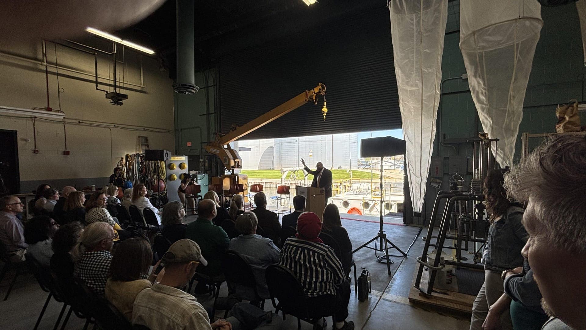 UW-Milwaukee announces one of largest gifts ever for freshwater sciences