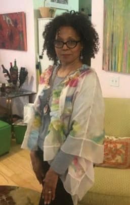 Lady Renaissance of King Drive Arts and Culture, Ms. Edwards Gets an Award of Recognition