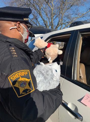 Milwaukee County Sheriff’s Office Host First Annual Holiday Slide-Thru