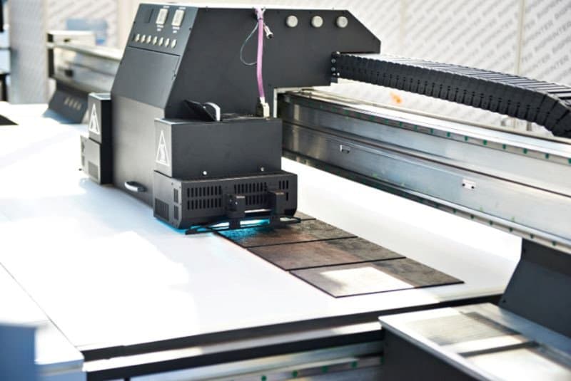 4 Important Advantages of Using a UV Printer