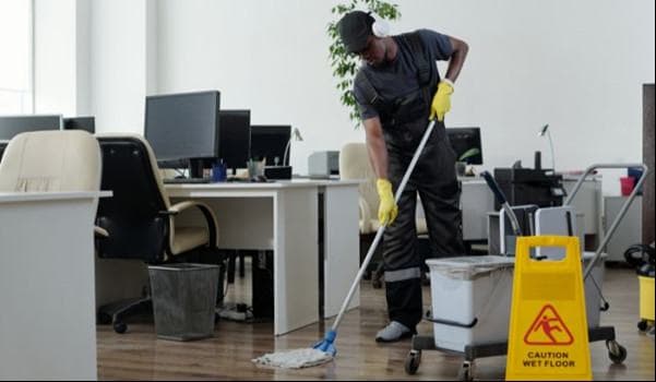 Signs Your Office Needs a Professional Cleaning