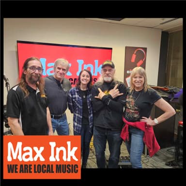 Bob Love, Steph the Zombie and eating brains on Max Ink Radio