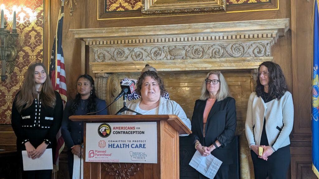 Democrats and advocates call for state birth control protections