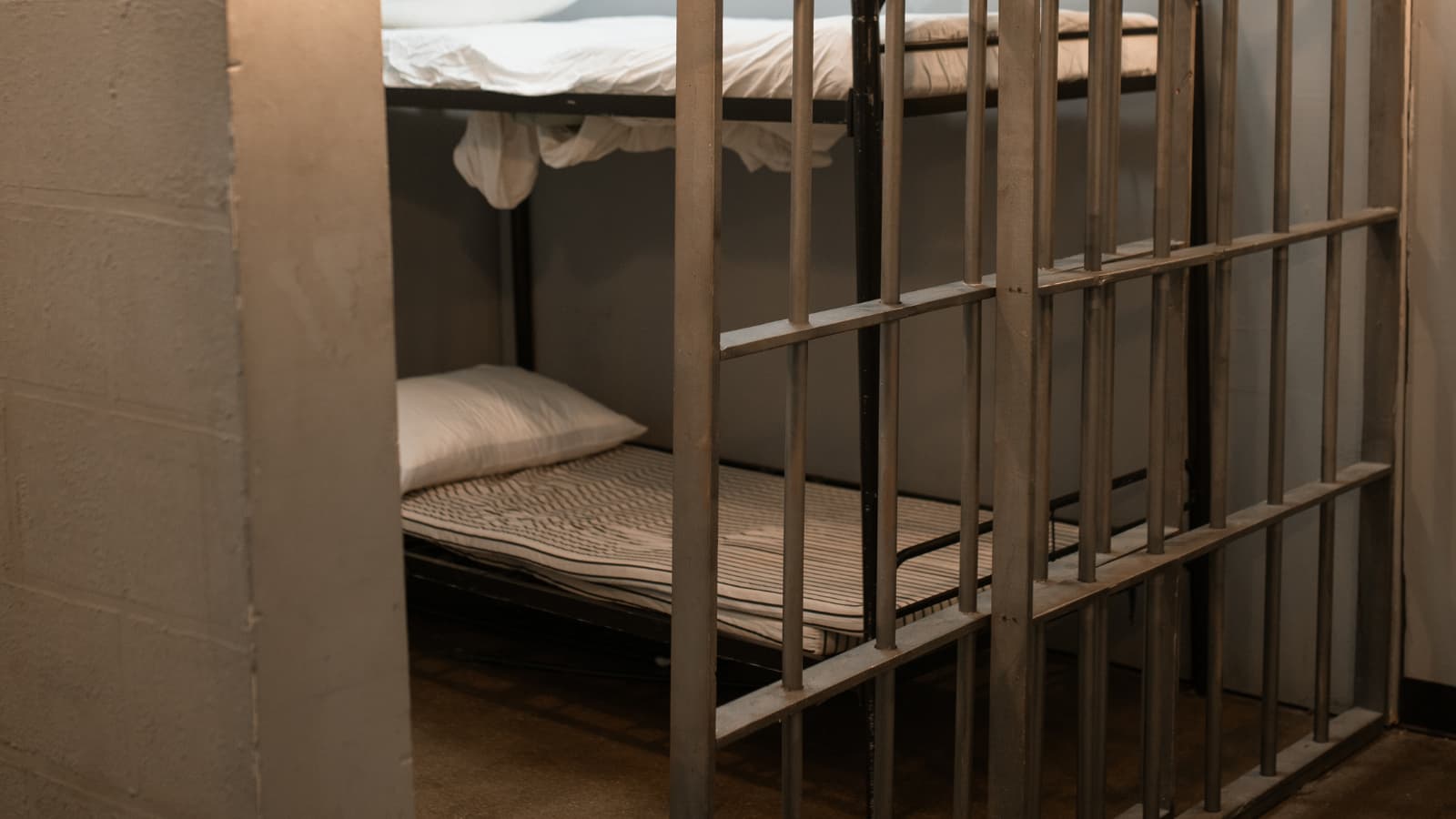 Short on fixes for prison problems, Wisconsin weighs independent oversight