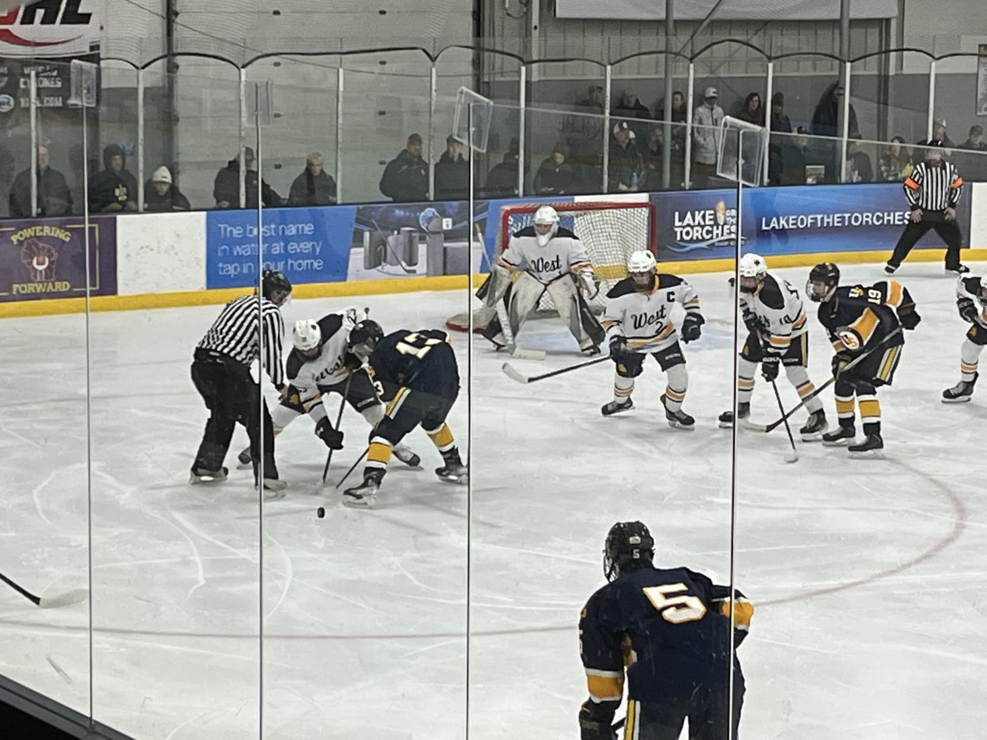 Wausau area High School sports preview for this week: Marathon Cup hockey plus start of WVC boys’ basketball conference action highlight