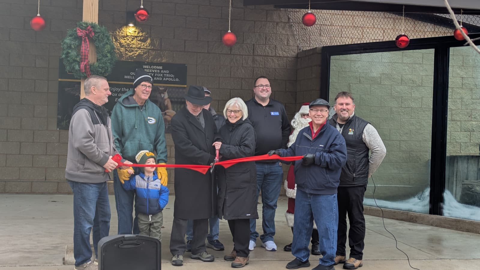 “Bear-y Foxy” event marks opening of Menominee Park Zoo exhibit