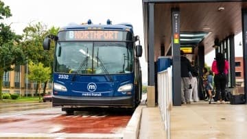 Metro Transit workers’ union: Backlog of repairs, inspections could threaten routes