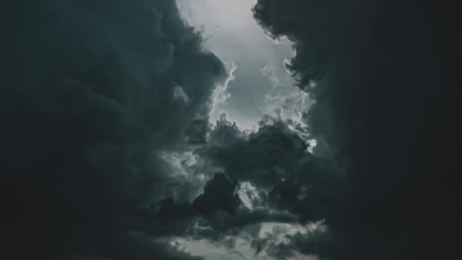 Tornado Tears Through Eau Claire County