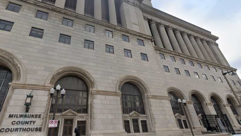 “Unlawful and Immoral”: Group Investigates ICE Courthouse Detentions in Milwaukee