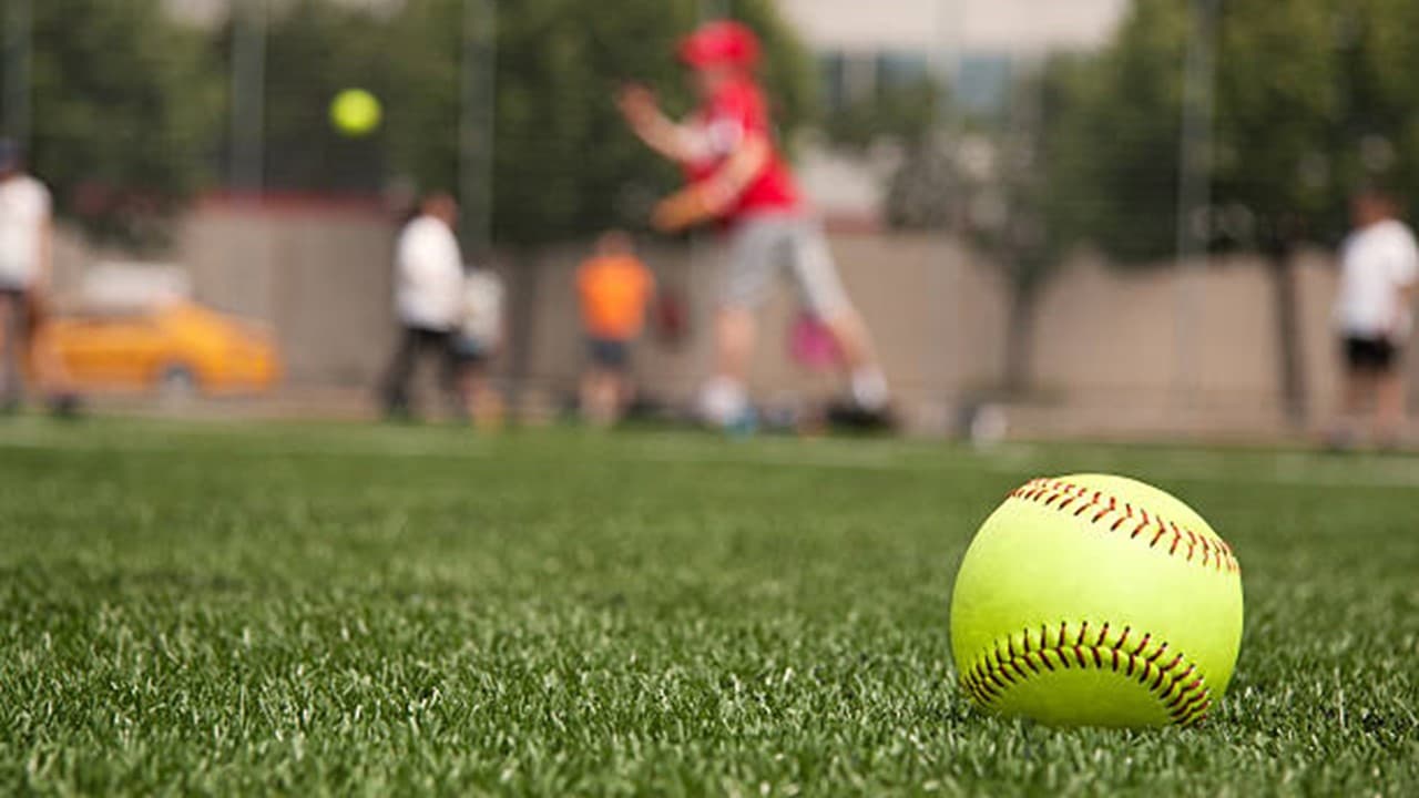 Hornet softball team picks up victory in conference opener