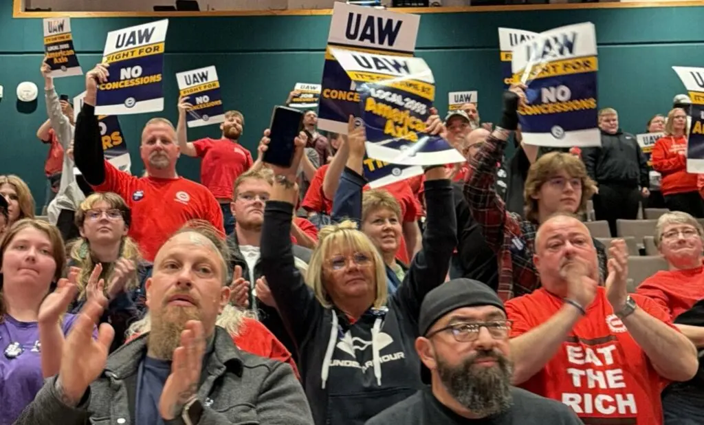 Striking autoworkers in Three Rivers secure new contract with promise of $30 hourly pay by 2030