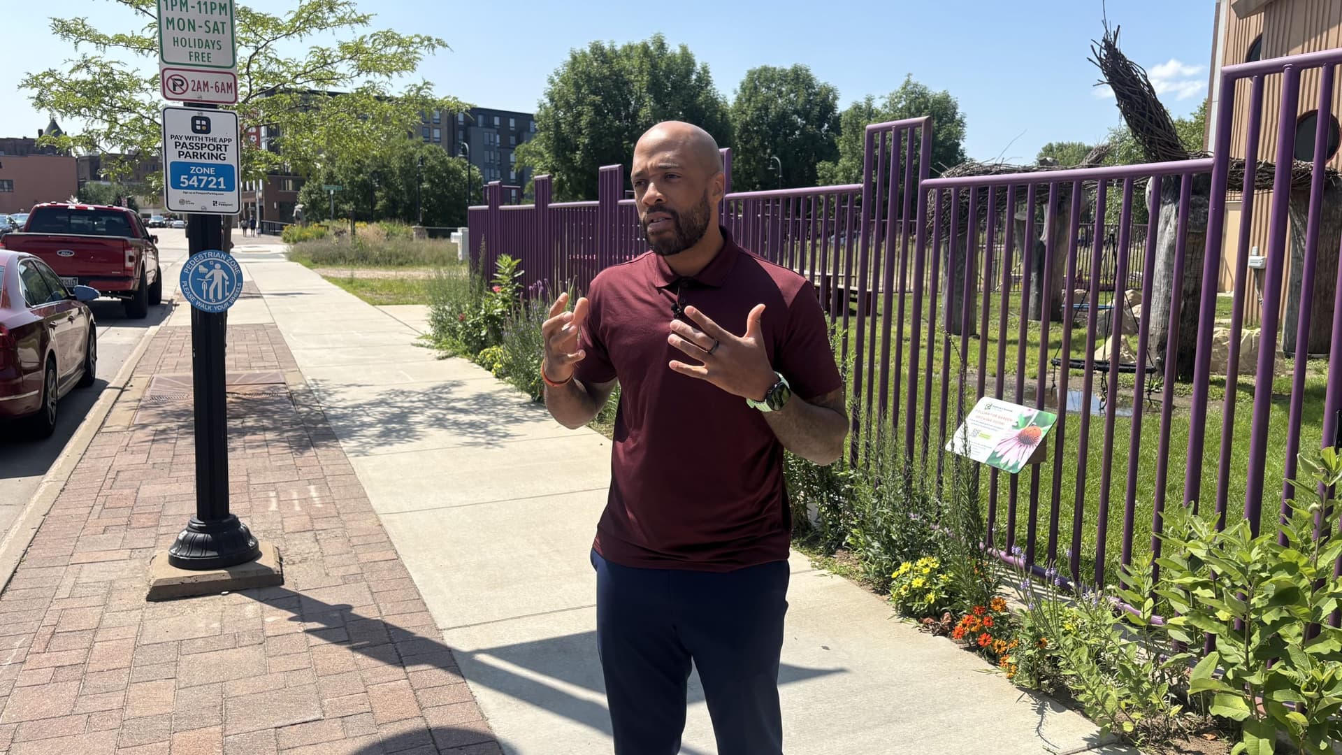 Mandela Barnes Talks Child Care, Marquette Poll in Eau Claire Visit