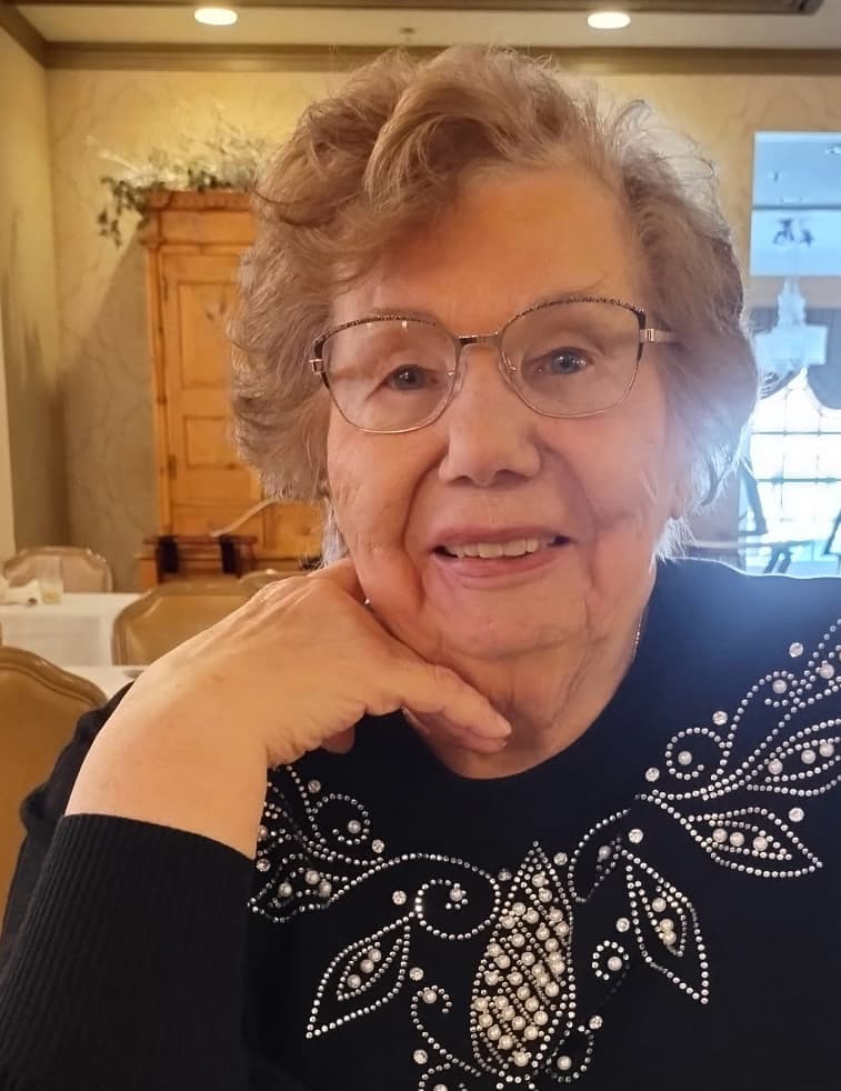 Gladys Elaine Perttunen, Lansing