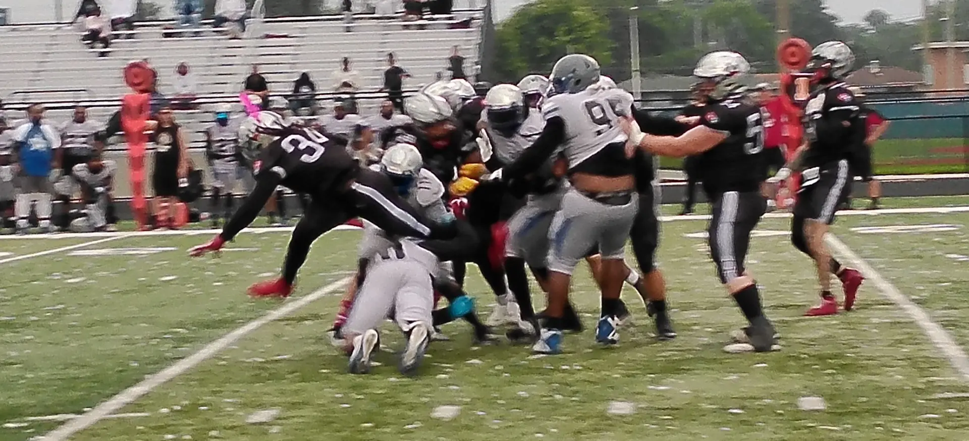 Racine Raiders defeat Illinois Cowboys 17-14 to win MWUFL Championship